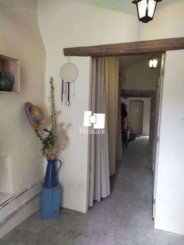 Maison à BERRIAS-ET-CASTELJAU