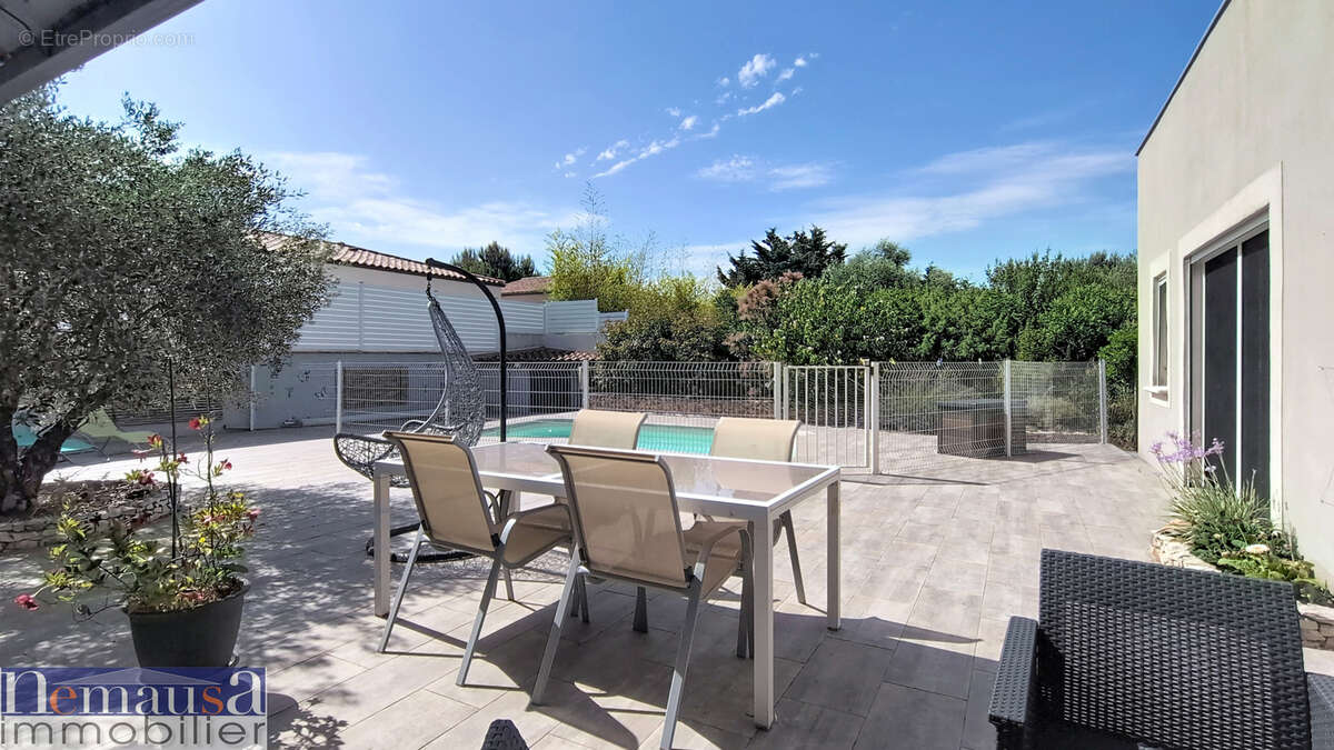 POULX, Villa contemporaine de plain-pied 156 m2, 4 chambres, Studio indépendant de 20m2, Piscine, DPE B - photo 4