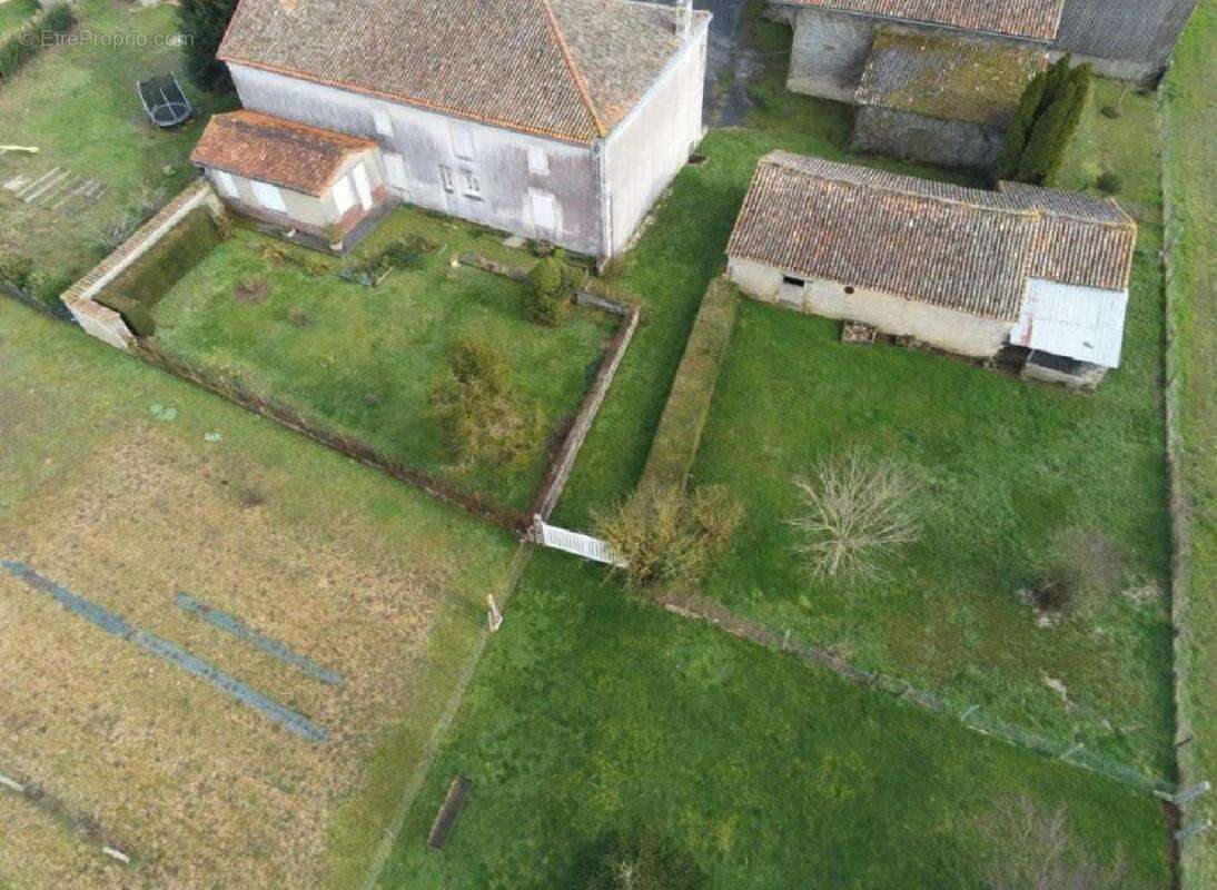 Maison à VILLEFAGNAN