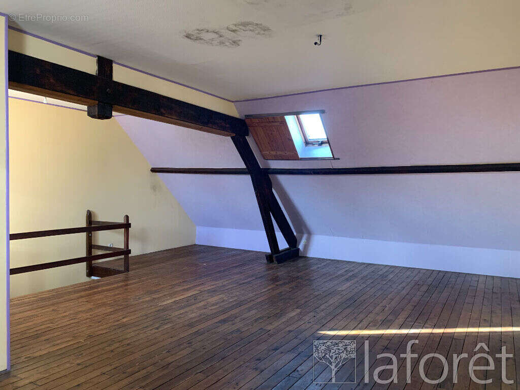 Maison à LE CATELET