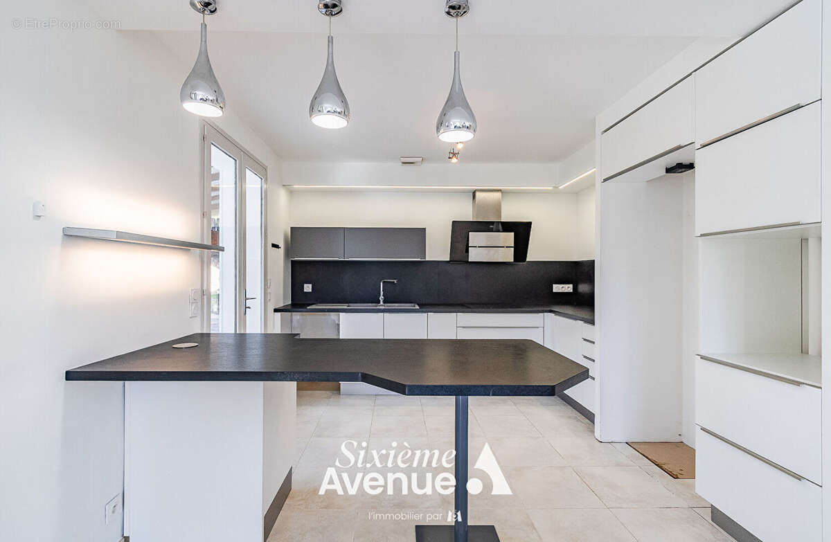 Maison à CHAZAY-D'AZERGUES