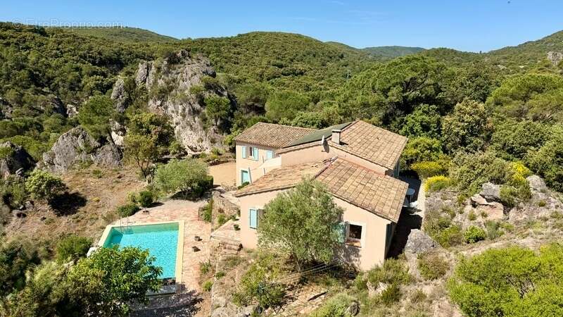 Mourèze, Villa 6 pièces, piscine, garage - photo 2