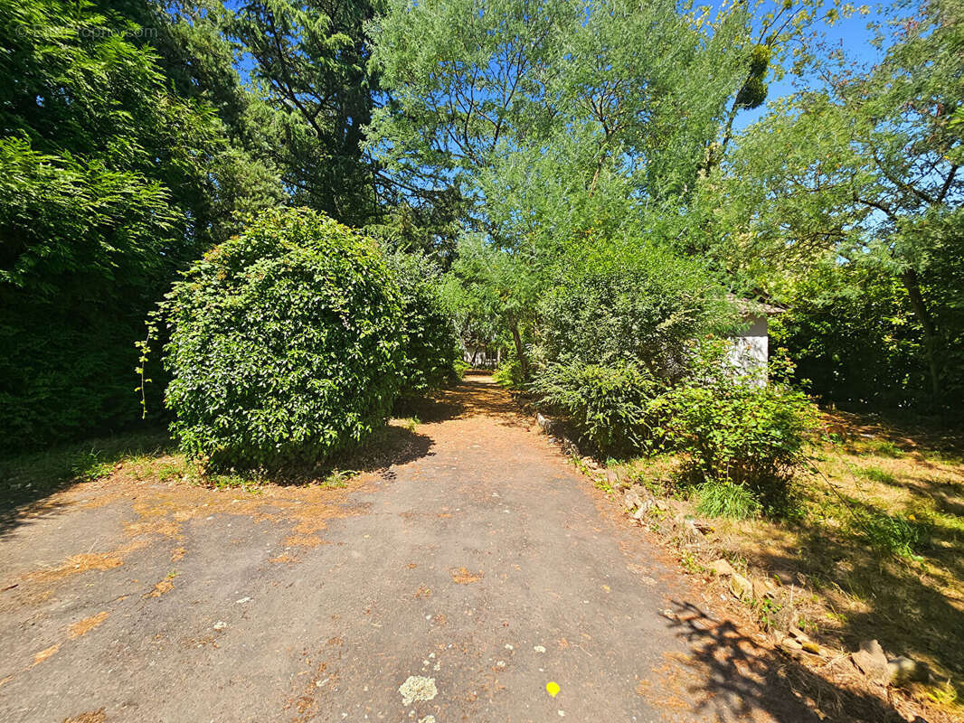 Maison à BAZOUGES-LA-PEROUSE