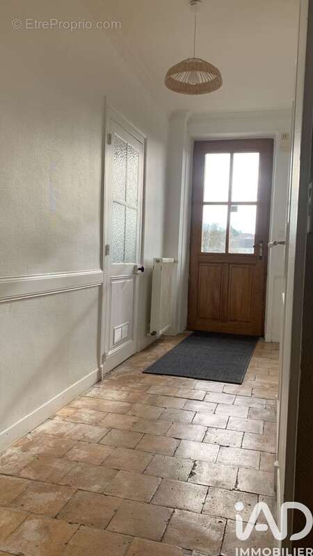 Maison 256 m² à Sainte-Maure-De-Touraine  - photo 7