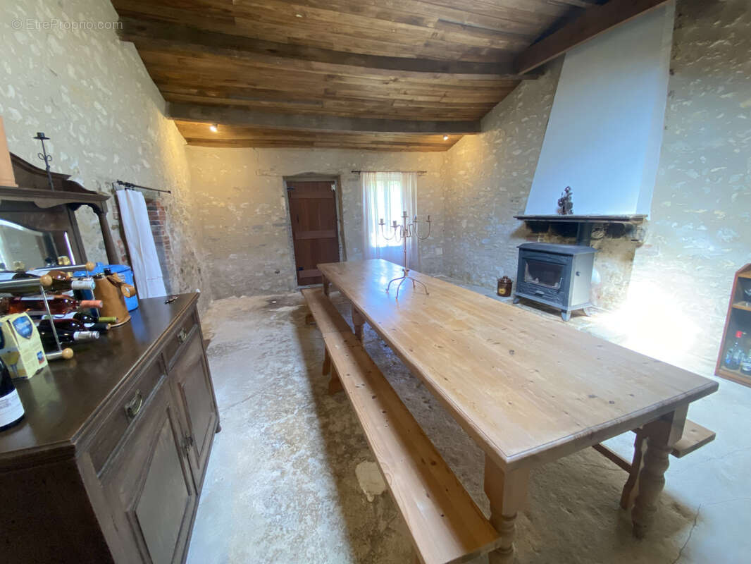 Maison à SAINTE-FLORENCE