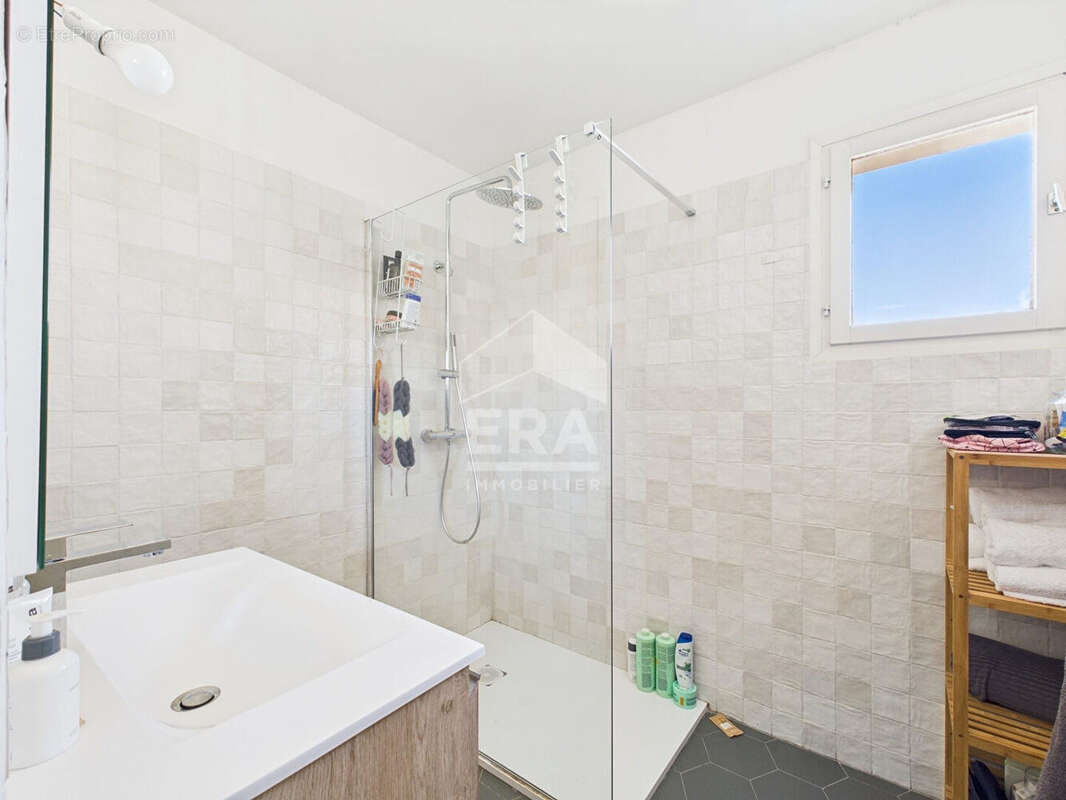 Appartement 75m² en plein centre de saint-florent - photo 6