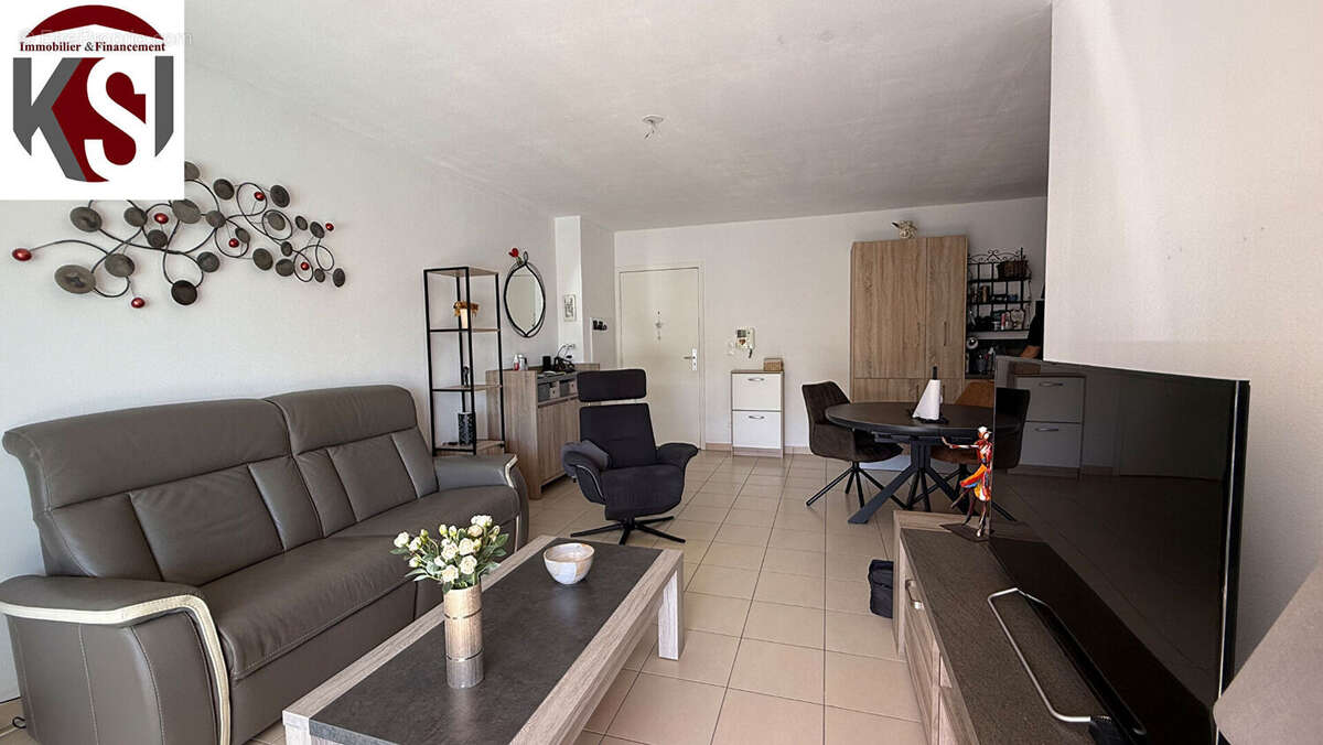 Appartement à SEILLONS-SOURCE-D'ARGENS