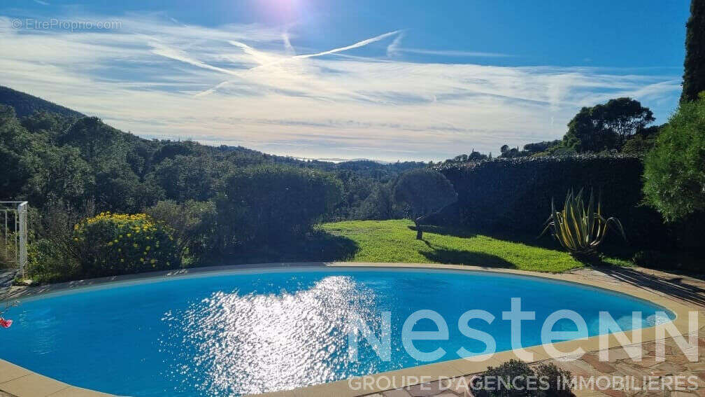 Maison avec vue exceptionnelle à vendre à La Londe-les-Maures - Secteur Valcros - photo 19