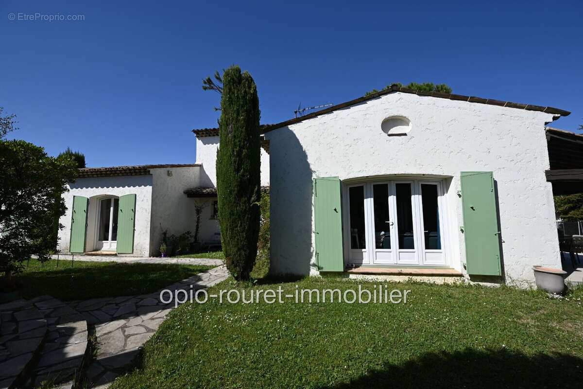 Maison à LE ROURET