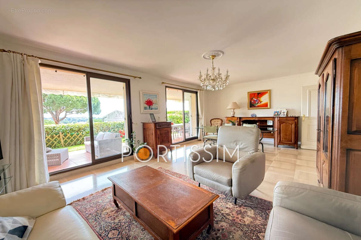 Appartement à VILLENEUVE-LOUBET