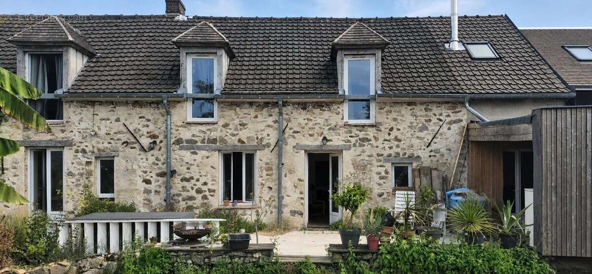 60890 THURY-EN-VALOIS  Maison familiale 190 m²  5 chambres -Terrain 1 000 m² - photo 11