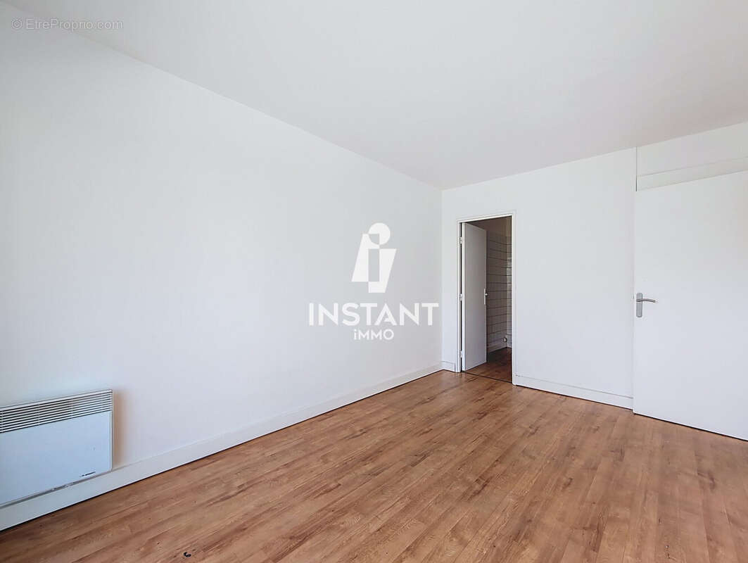 Appartement à L'HAY-LES-ROSES