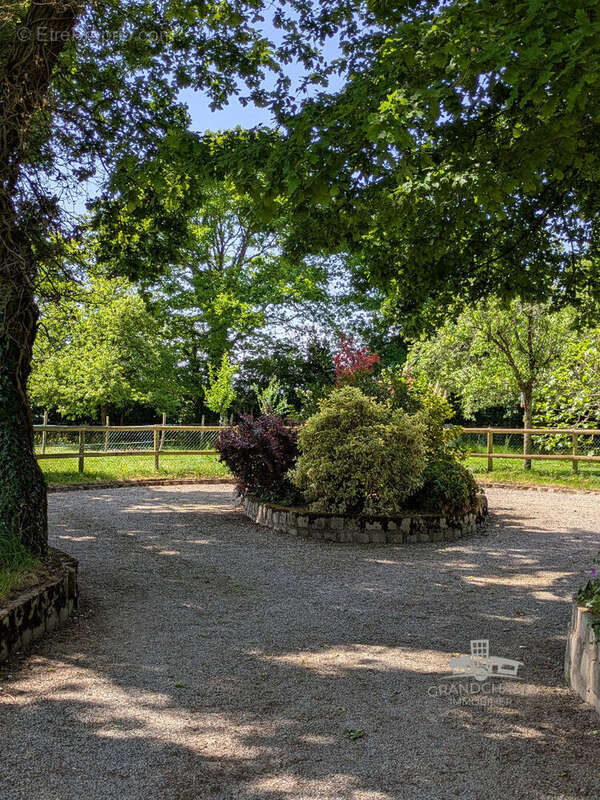 Maison Grandchamp Des Fontaines 7 pièce(s) 171.38 m2 - photo 8