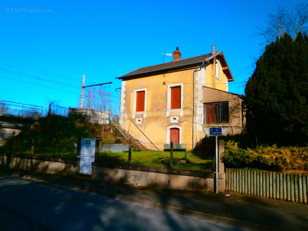 Maison 3 pieces + garage + jardin + puits - photo 3