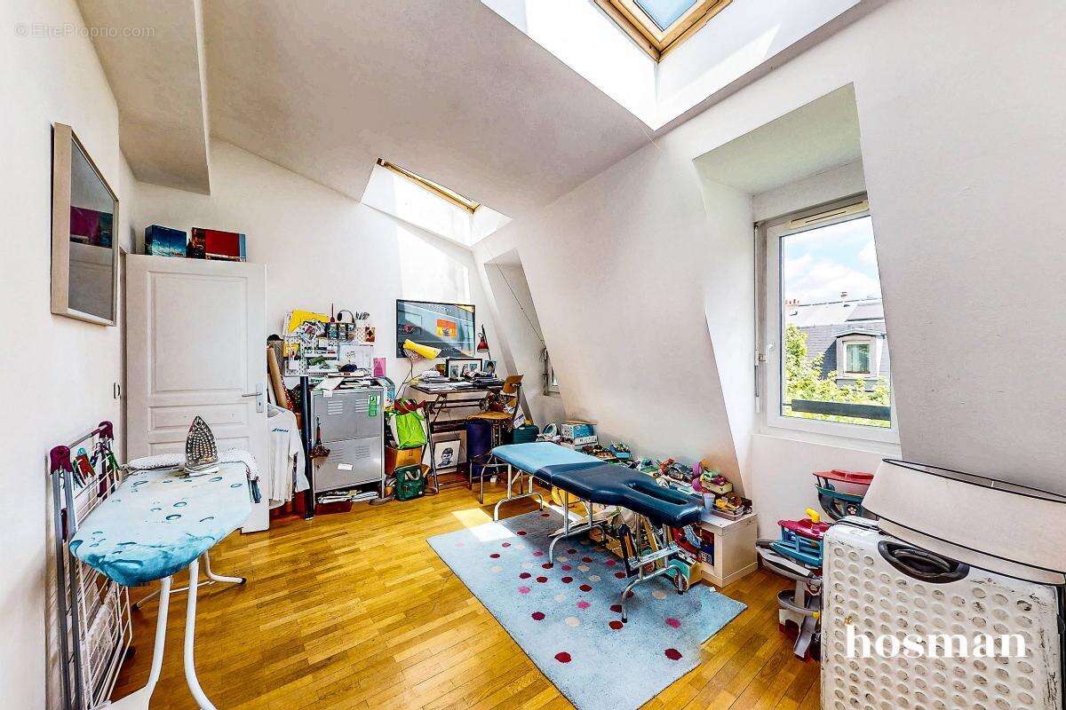 Appartement à LES LILAS