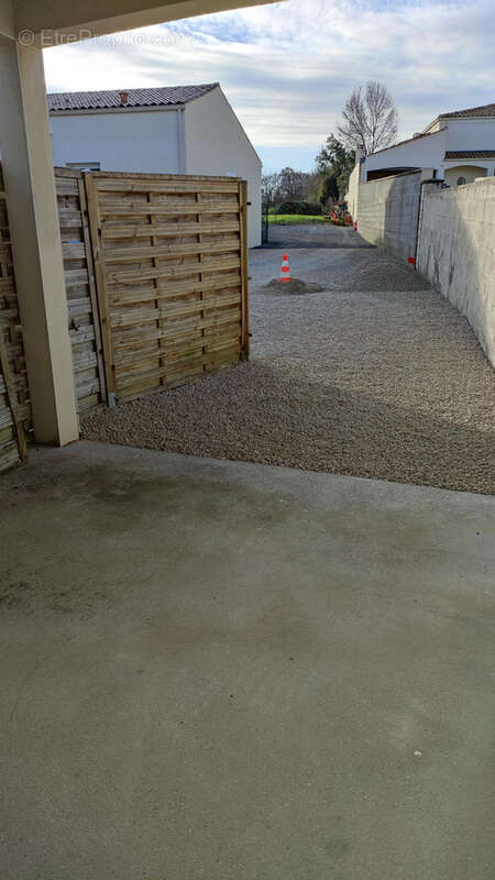 Maison à CROIX-CHAPEAU