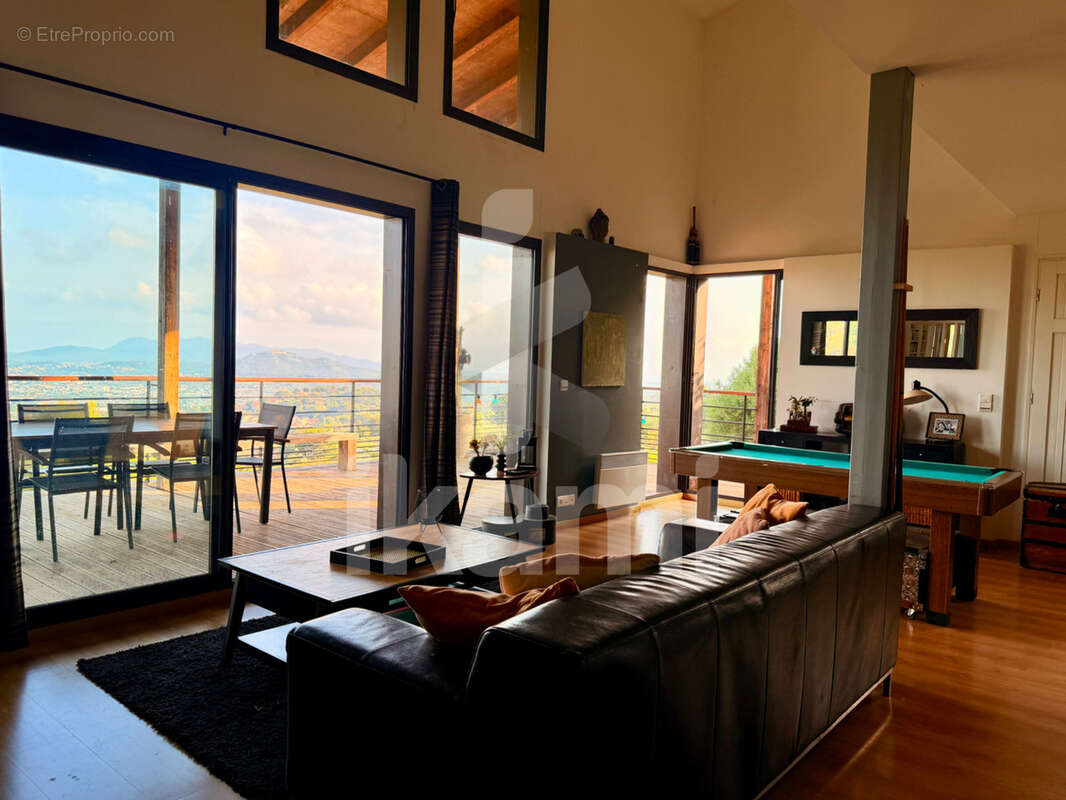 Magnifique maison en bois de 144 m2 avec vue exceptionnelle - photo 11