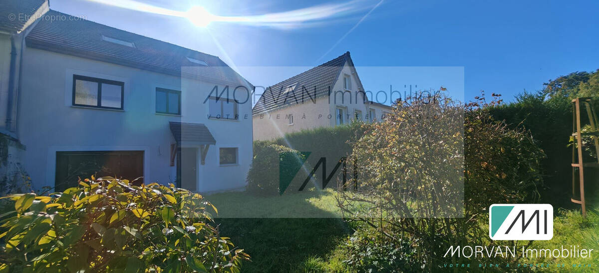 Maison à LES ESSARTS-LE-ROI