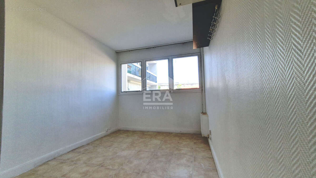 Appartement à SAINT-MAUR-DES-FOSSES