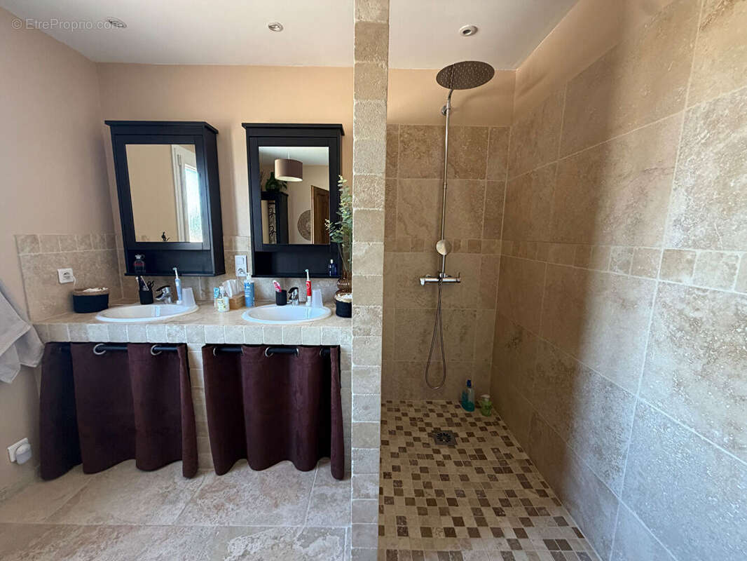 Villa althen les paluds de 107m² avec piscine sur terrain de 360m² - photo 12