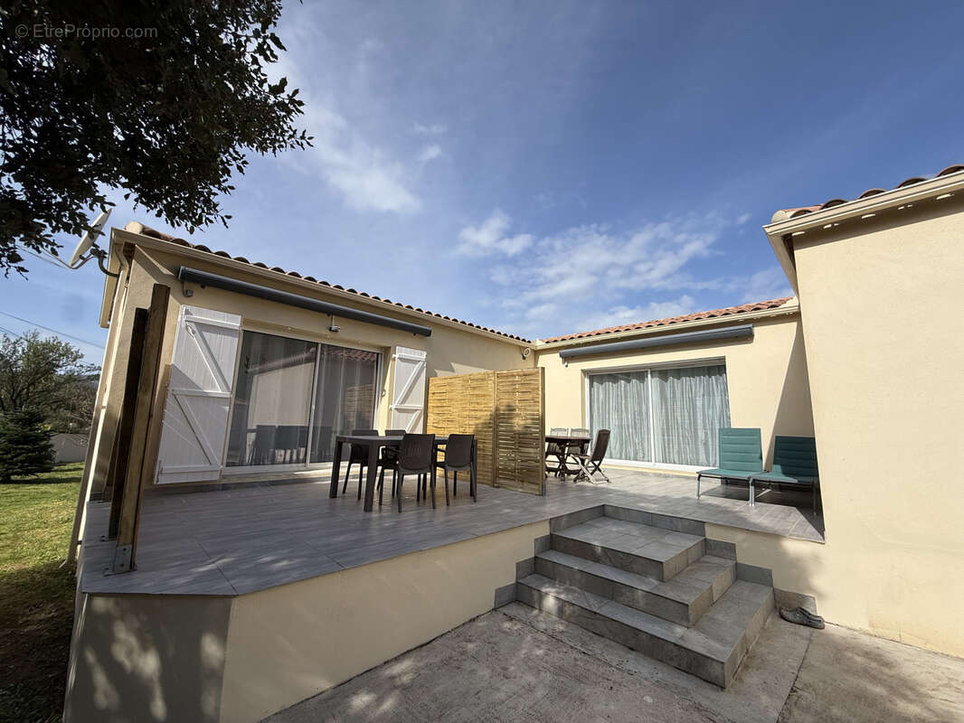 VILLA plain pied  T4 + T2 et annexe à 10 min de CALVI - photo 2
