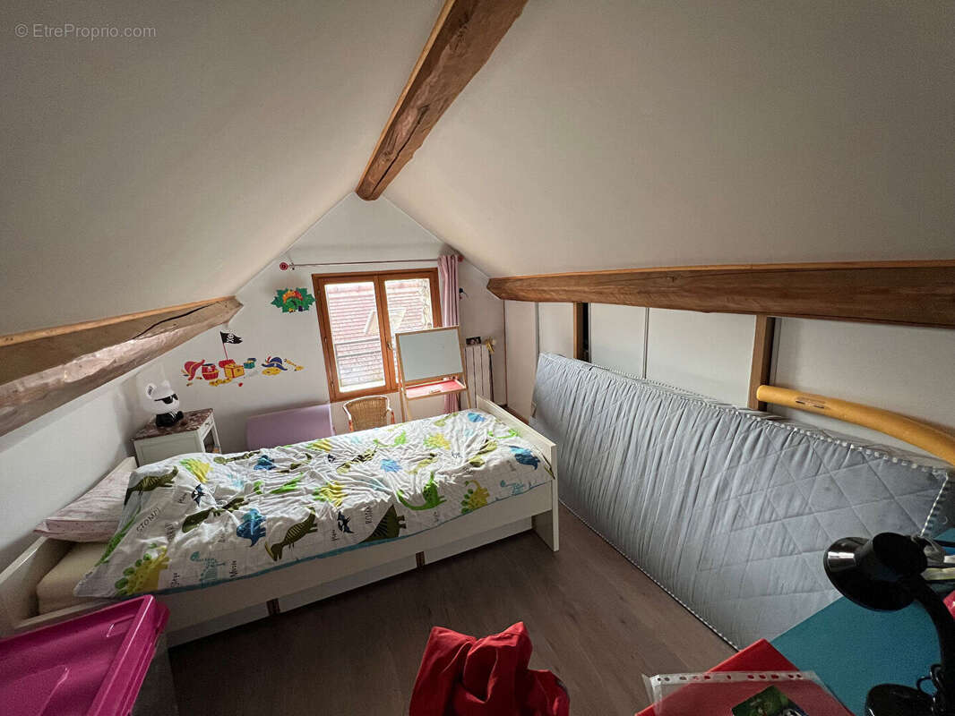Maison à CRESPIERES