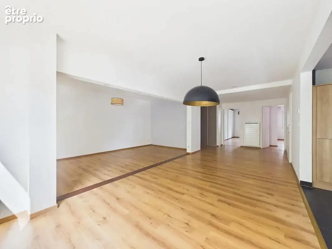 QUARTIER DES XV : F4 de 98.42 m² à vendre avec 2 chambres - possibilité d'un parking en sus - photo 3