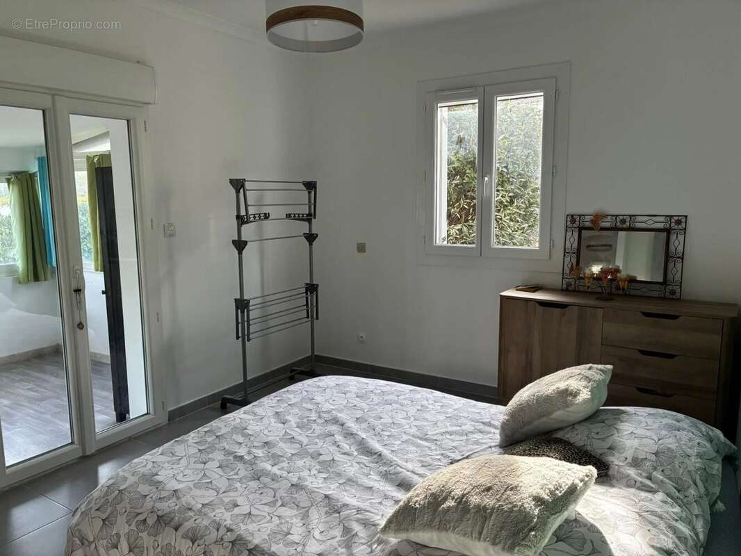 Maison à LA CALMETTE