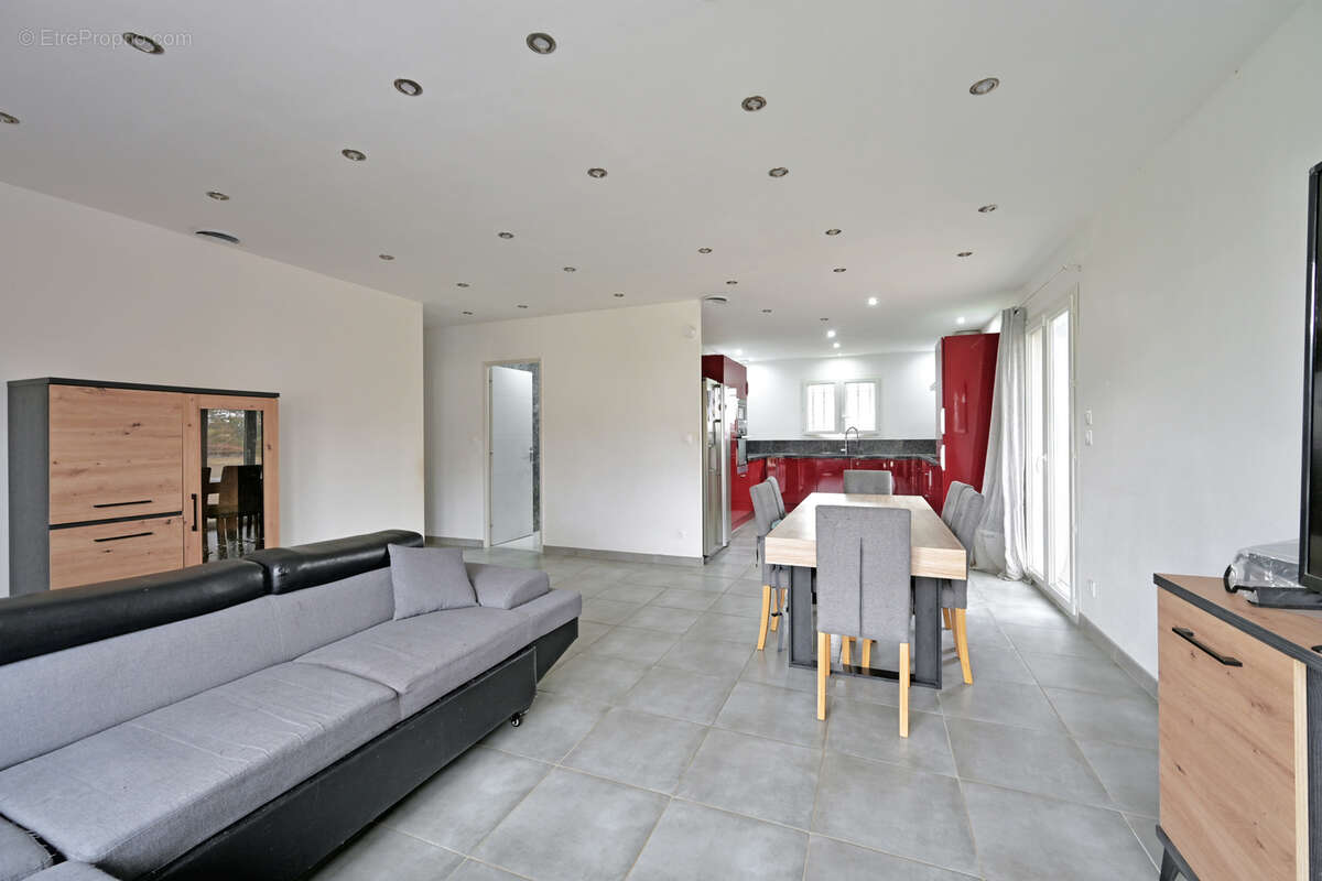 Maison à BEAUVOISIN