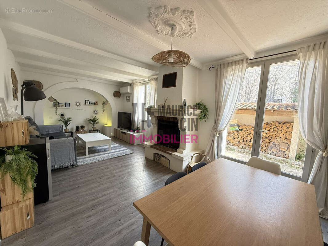 Maison à MORIERES-LES-AVIGNON