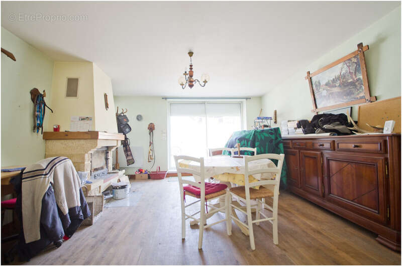 Maison à VENDEUVRE-DU-POITOU