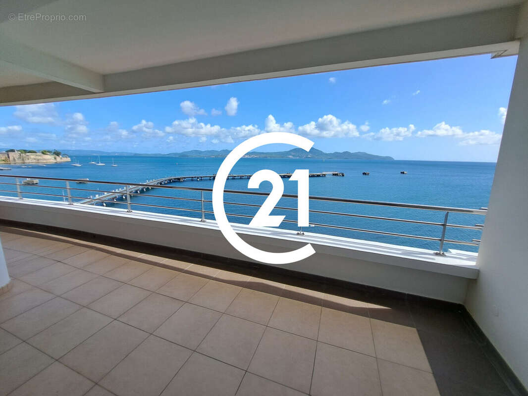 Appartement 87 m² à Fort-De-France  - photo 8