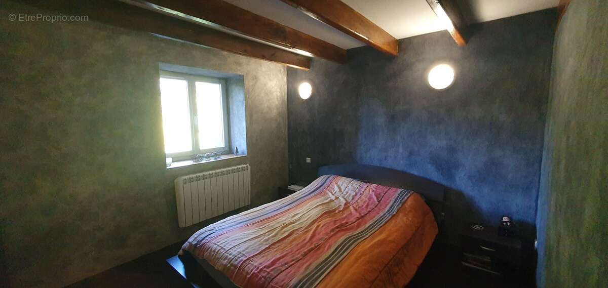 Maison à SAINT-JULIEN-LE-PETIT