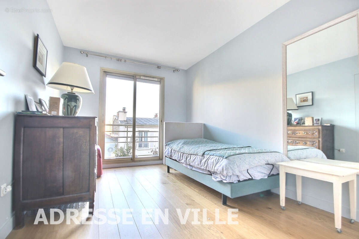 Appartement à LEVALLOIS-PERRET