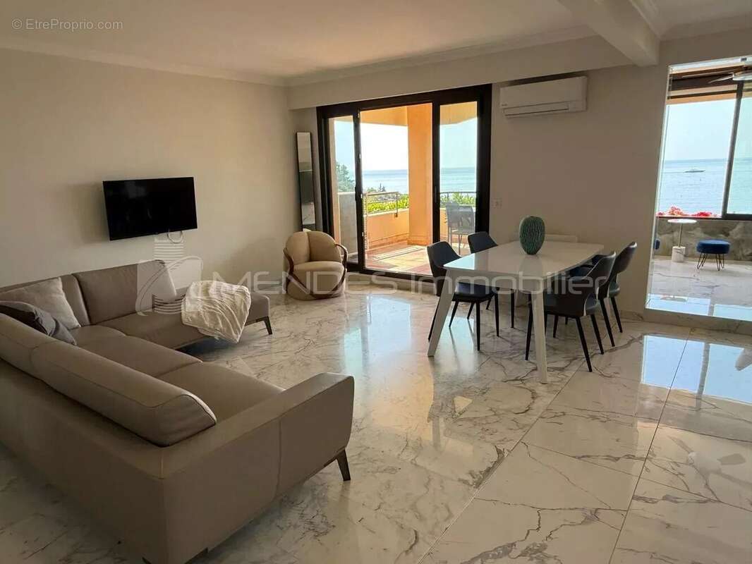 Appartement à ROQUEBRUNE-CAP-MARTIN