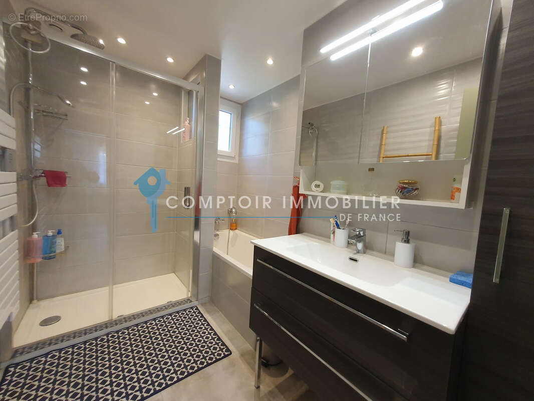 A Vendre GARD (30) - Villa P6 plain-pied à Uzès sur 855 m2 de terrain - photo 10