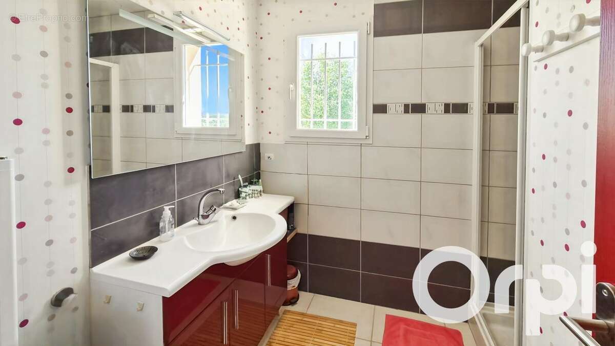 Maison à SAINT-MARTIN-D'ARDECHE