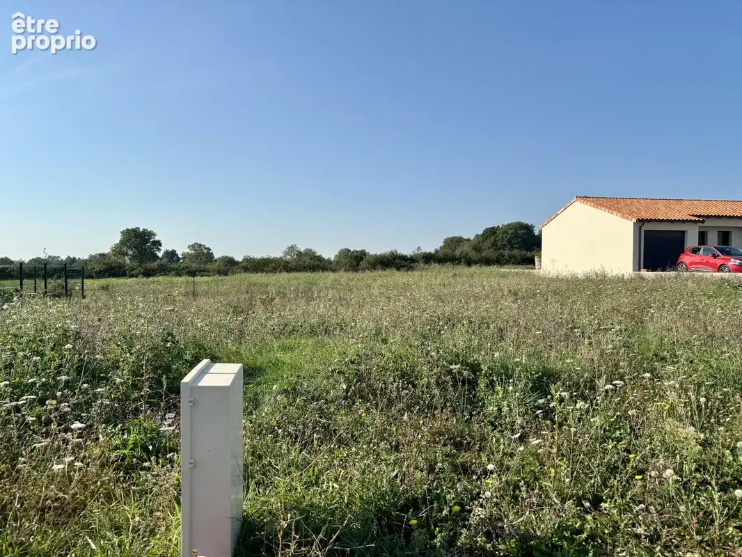 Terrain à ITEUIL