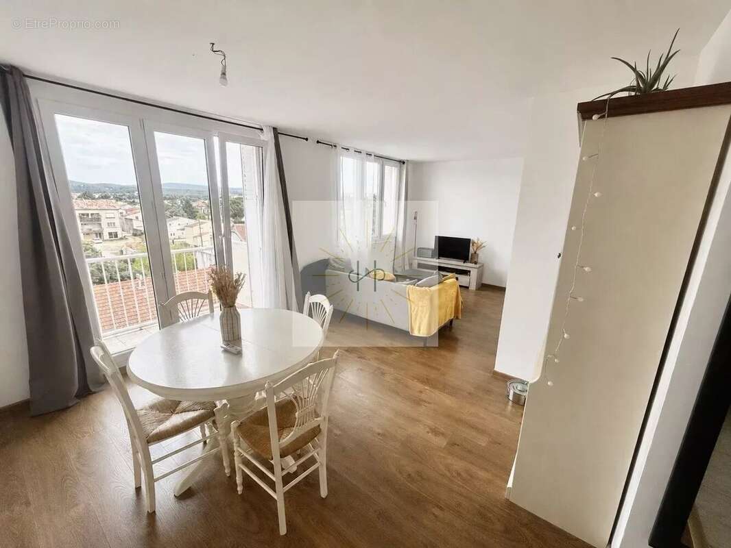 Appartement à MONTELIMAR