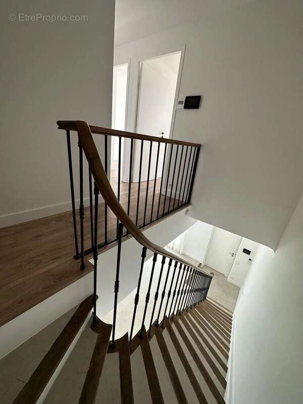 RARE - Magnifique maison de ville individuelle idéalement située - photo 7