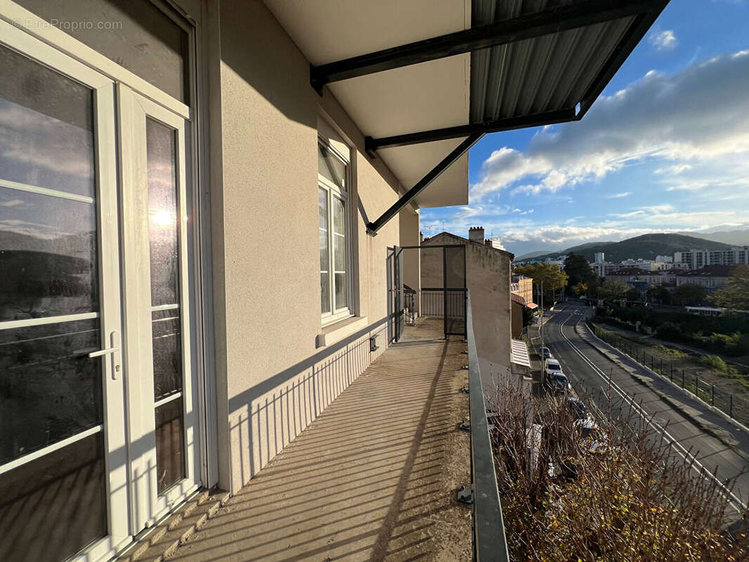 Appartement à SAINT-ETIENNE