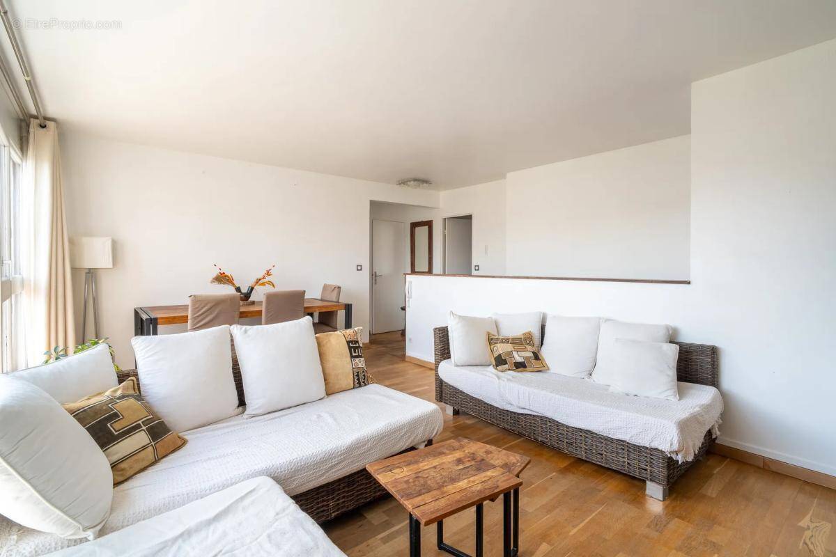 Appartement à NANTERRE