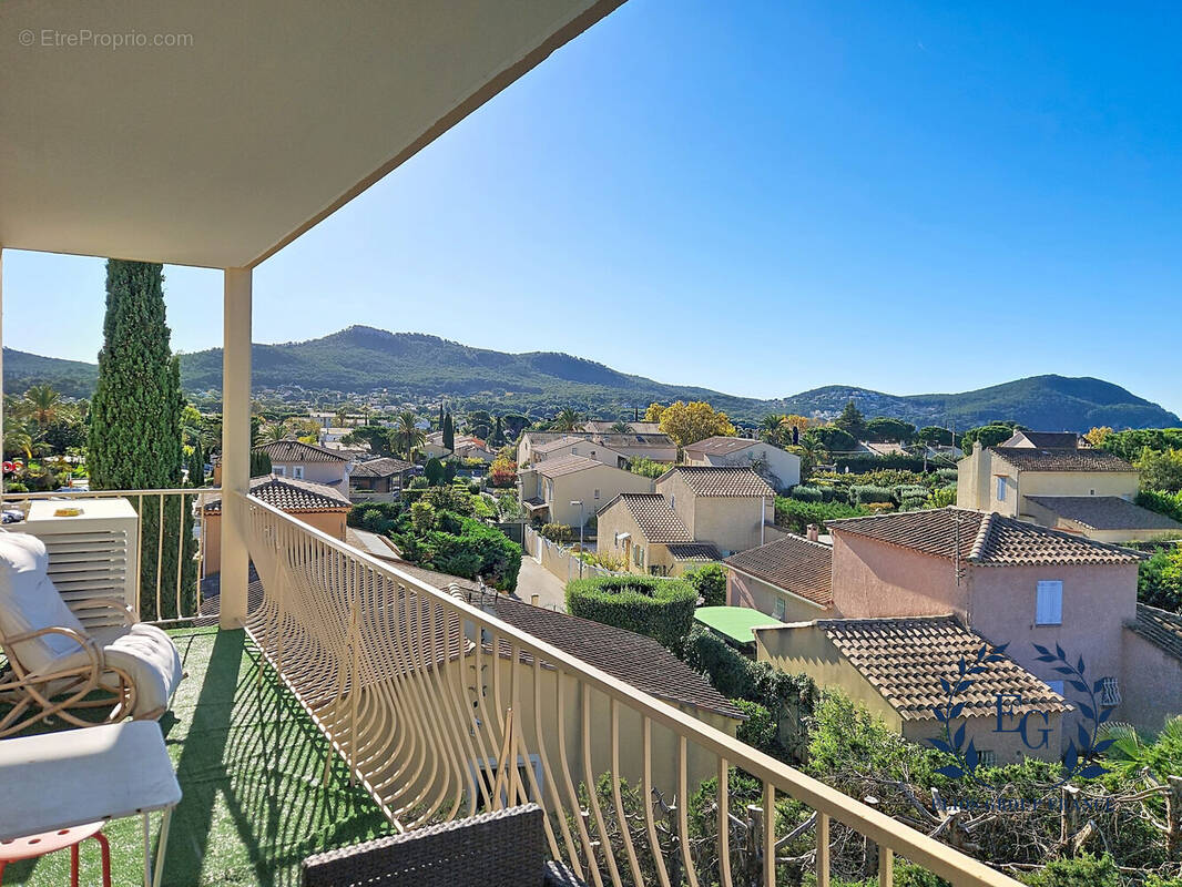 Appartement à SAINT-CYR-SUR-MER