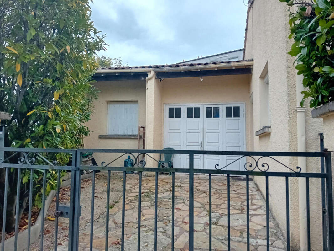 cour de la maison  - Maison à CAHORS