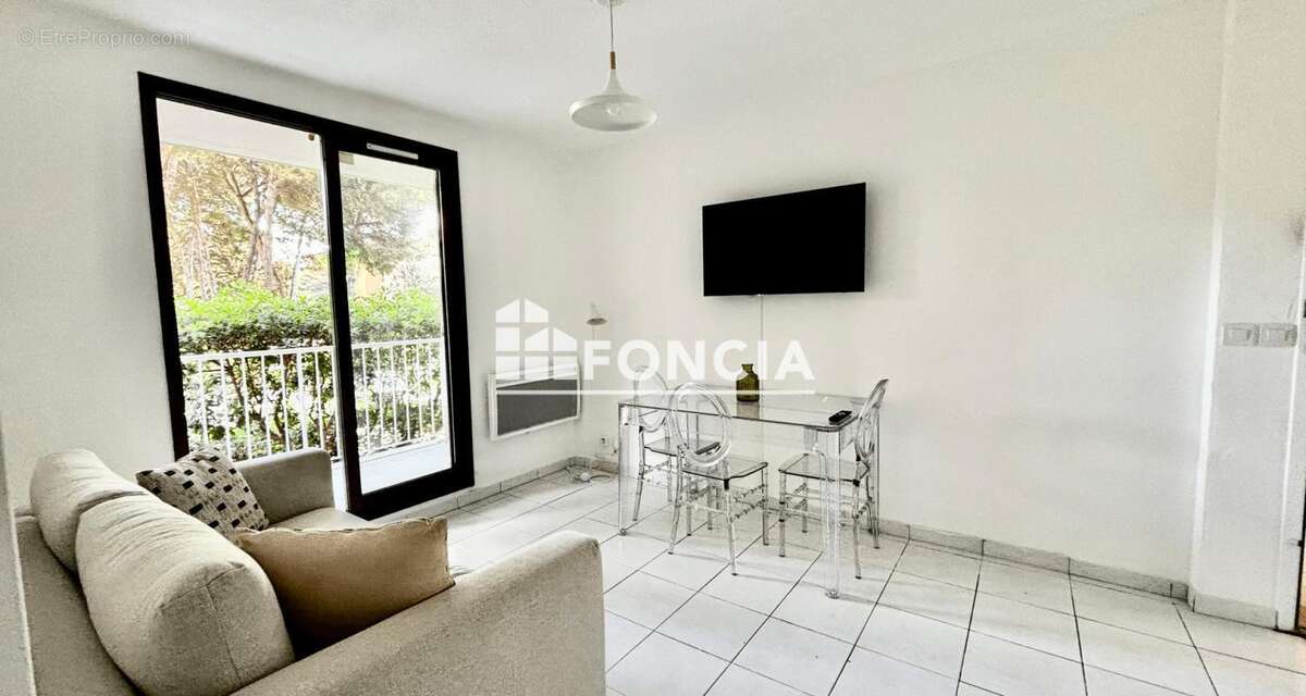 Appartement à SIX-FOURS-LES-PLAGES