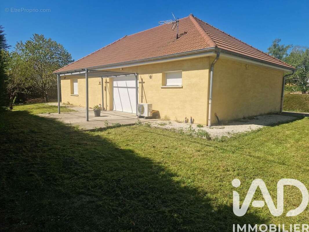 Maison 98 m² à Combeaufontaine  - photo 2