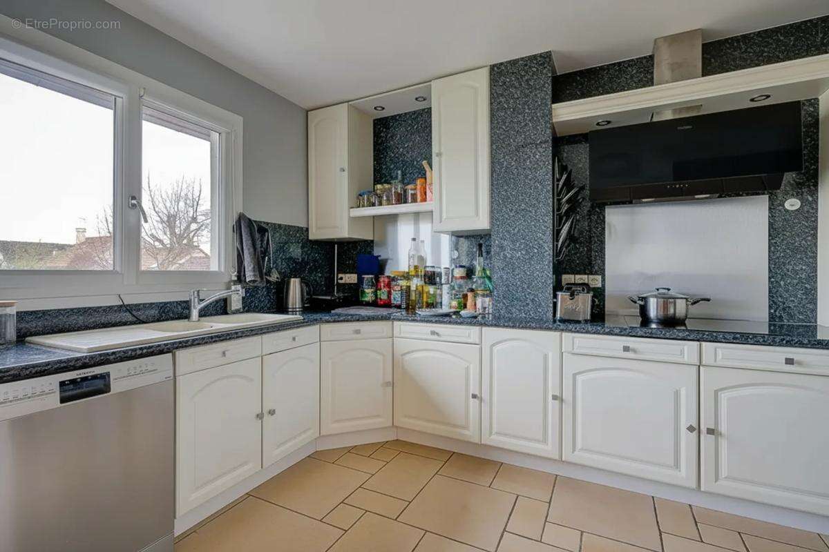 Appartement à BOIS-D'ARCY