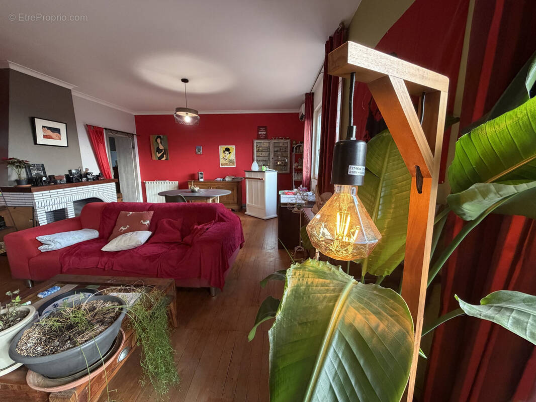 Appartement à SAINT-JUERY