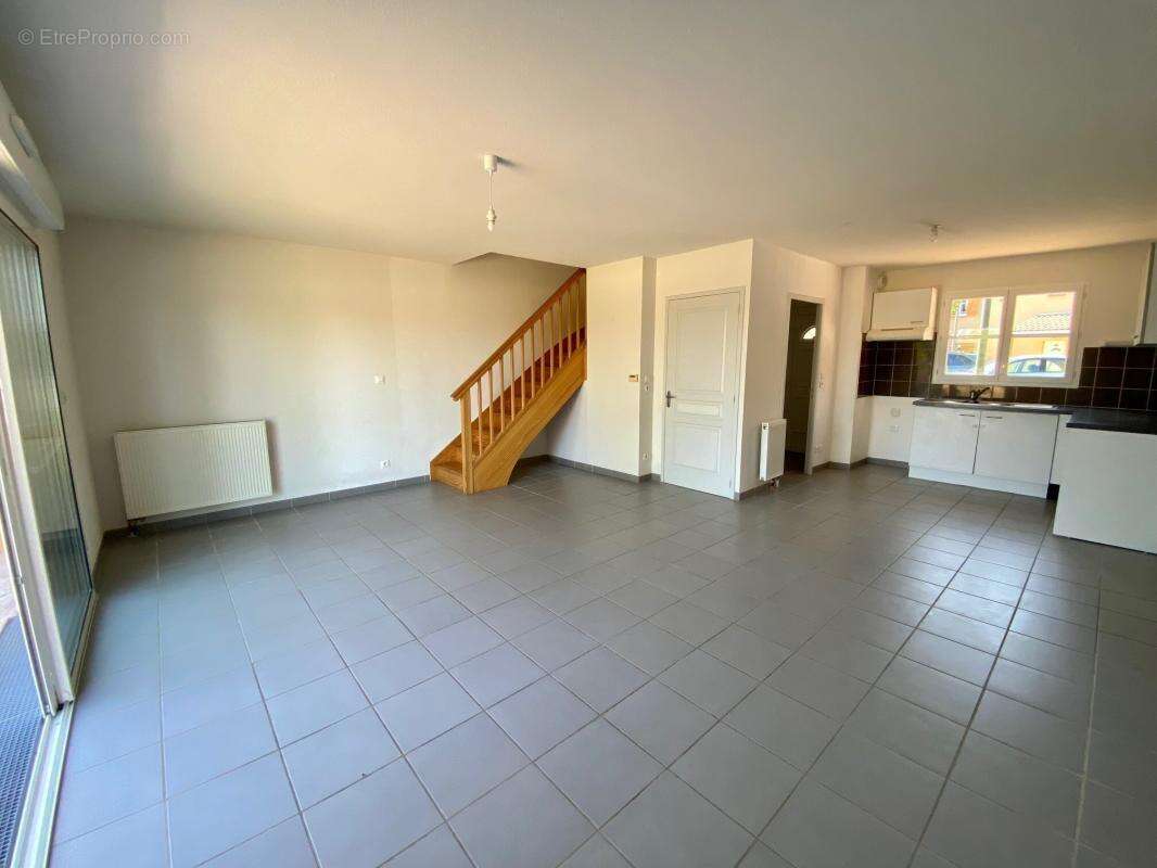 Maison à BRUGUIERES