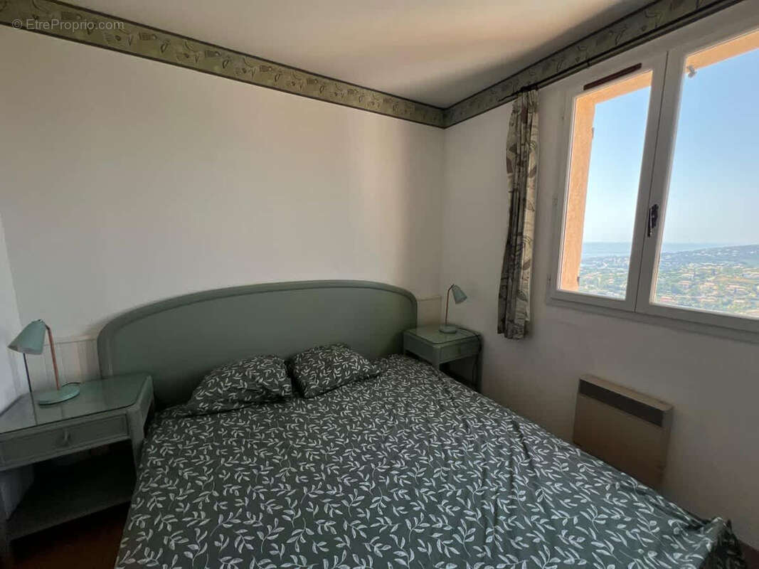 Maison à ROQUEBRUNE-SUR-ARGENS